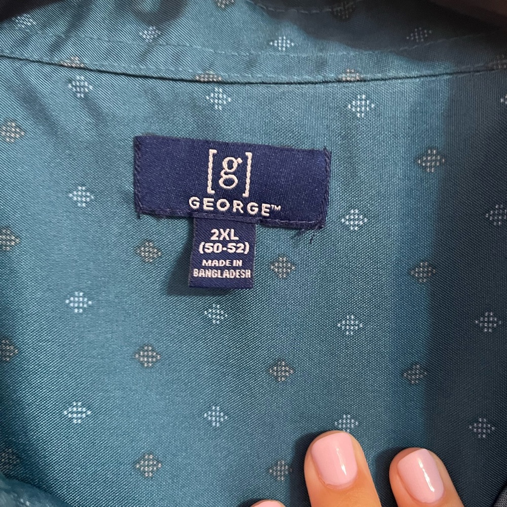 Men’s green button down - Picture 3 of 3